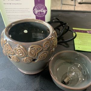 Scentsy midsize warmer